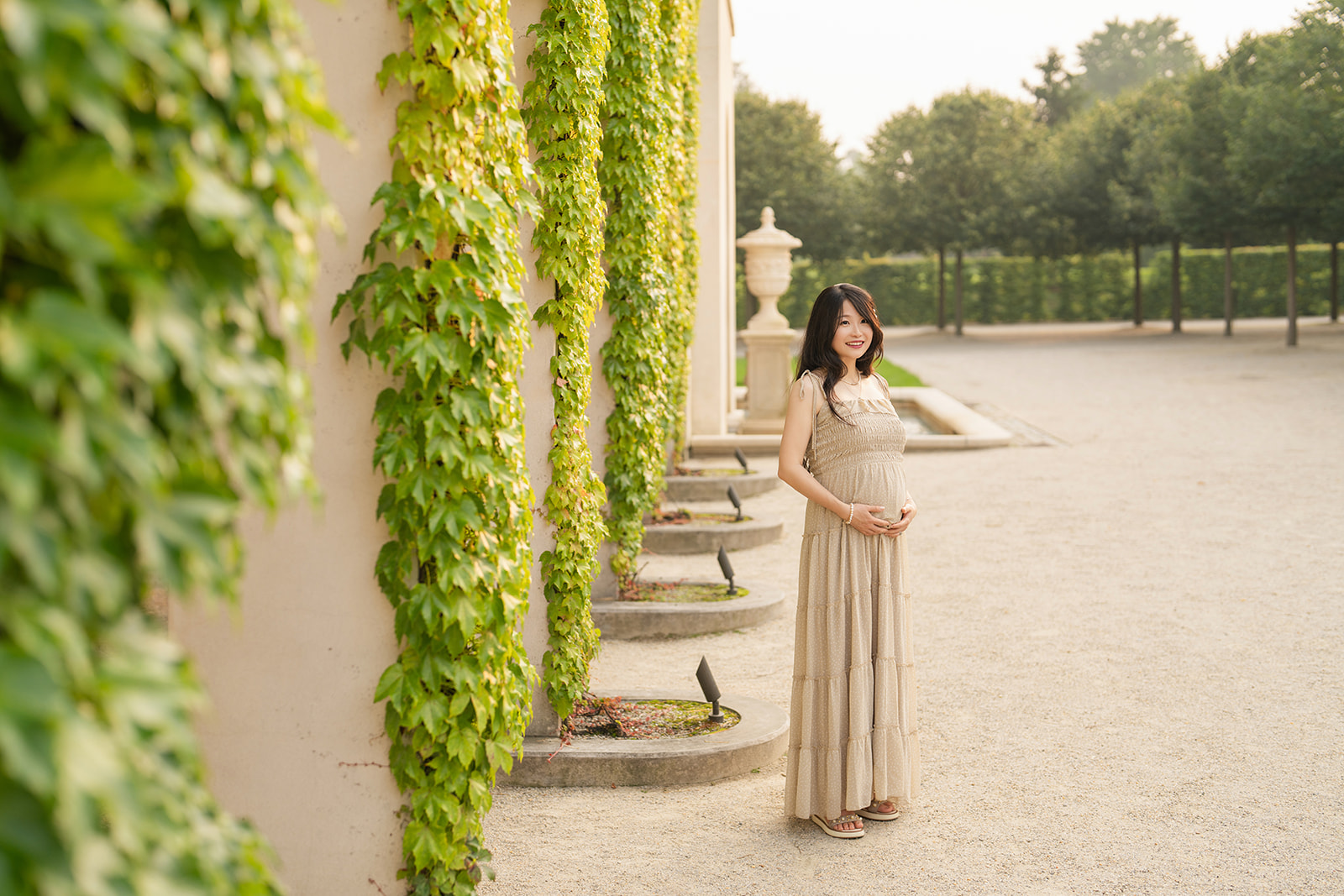 maternity photography in Longwood Garden